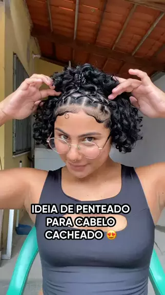 Adulto Penteado Com Liguinha