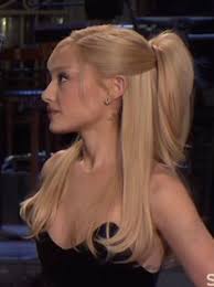 Penteado Ariana Grande