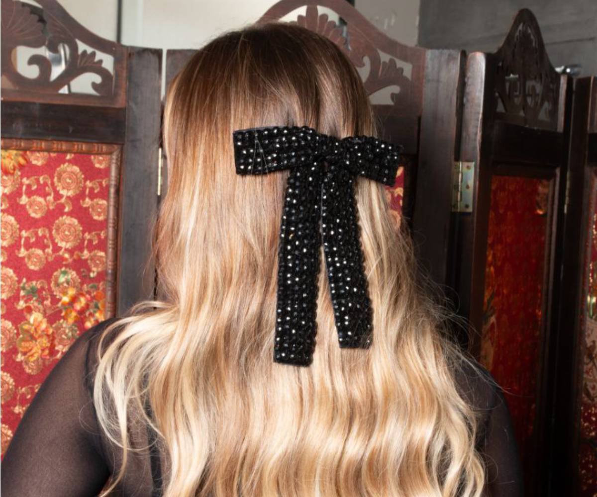 Adulto Penteado Com Liguinha